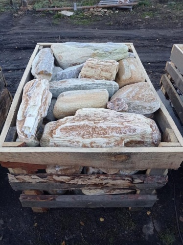 Златолит жёлтый, жёлто-зелёный глыбки и валуны для ланшафтного дизайна купить в Златоусте