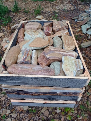 Златолит жёлтый, жёлто-зелёный глыбки и валуны для ланшафтного дизайна купить в Златоусте