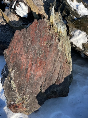 Ландшафтные глыбы красно-фиолетовые 200-1000 килограмм купить в Златоусте