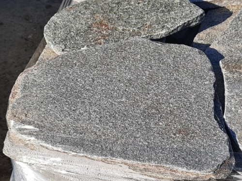 Златолит серебристый галтованный для лестниц купить в Златоусте