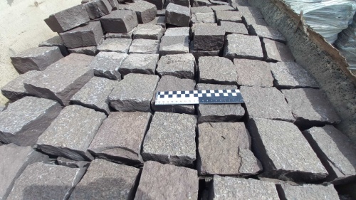 Лемезит колотая брусчатка 10 * 10 см. для парковки купить в Златоусте